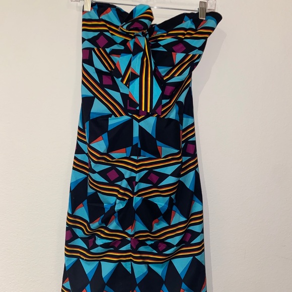 Nicole Miller Studio Sleeveless Dress - Picture 3 of 4